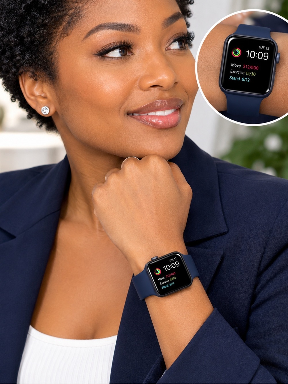 Apple Watch SE with Dark Blue Sport Band-Sleek. Stylish. Ready to Wear. - Picture 3 of 5